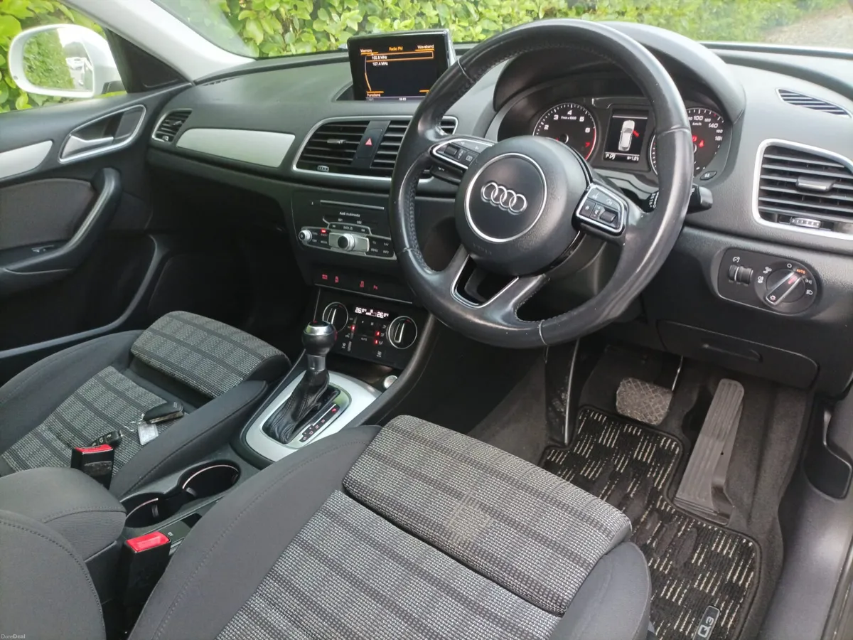 Audi Q3 Sport 1.4 Automatic, 2017 - Image 4