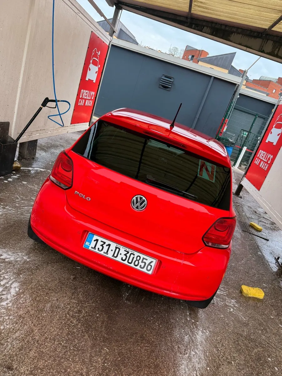 131 Volkswagen Polo - Image 2