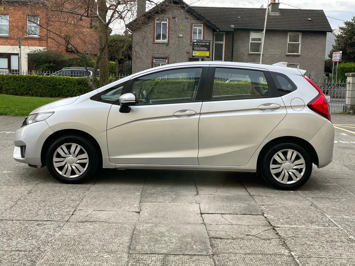 2017 Honda Jazz 1.3 I-Vtec SE - Image 4