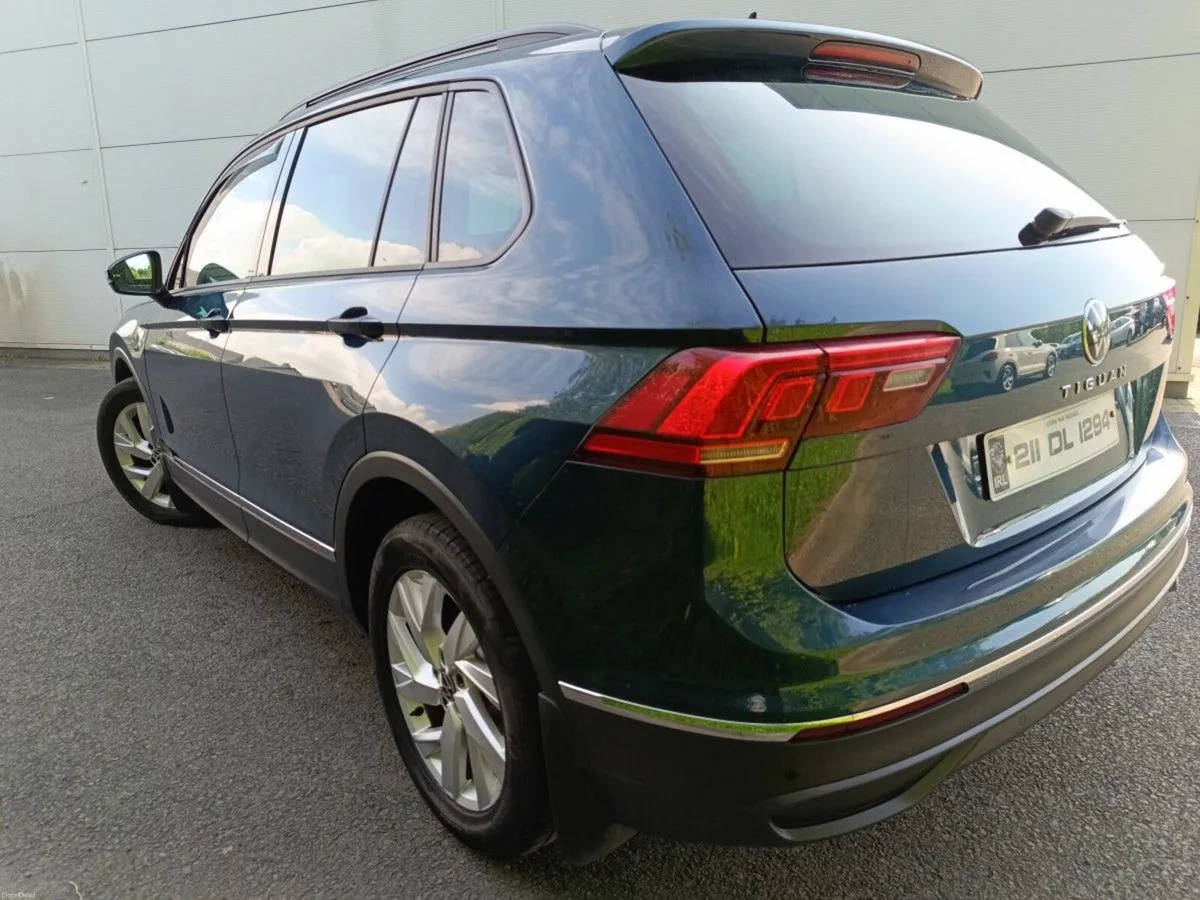 Volkswagen Tiguan **SALE AGREED** 2.0 TDI 122HP Li - Image 3