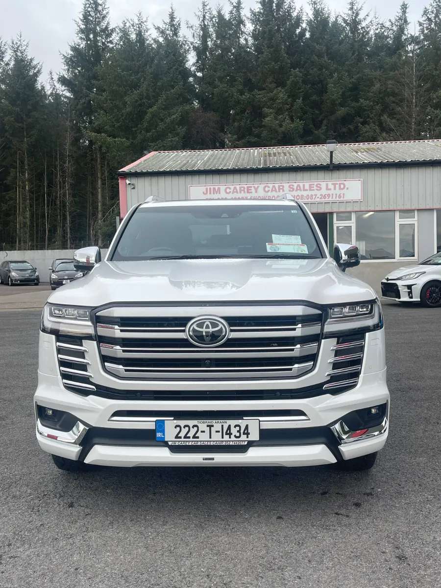 Toyota Land Cruiser 2022 70th Anniversary - Image 2