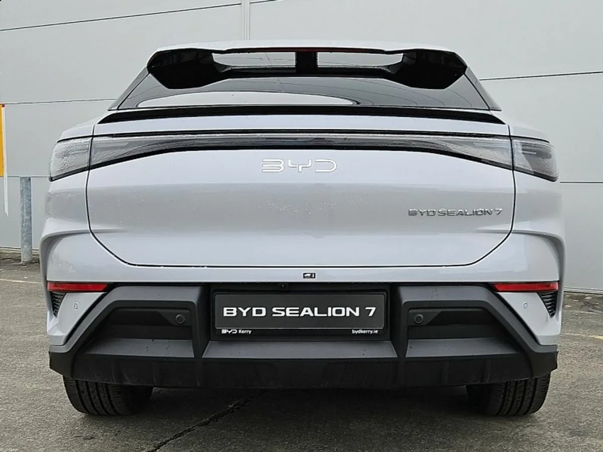 BYD SEALION 7 Comfort - Image 4