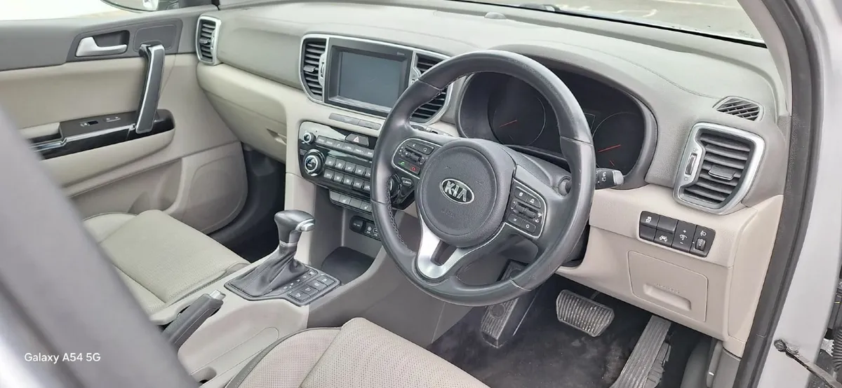 Kia Sportage Automatic Platinum 1.7 - Image 4