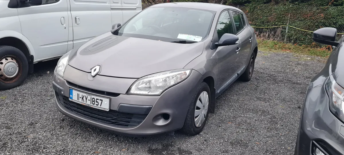 Renault Megane 2011 - Image 2