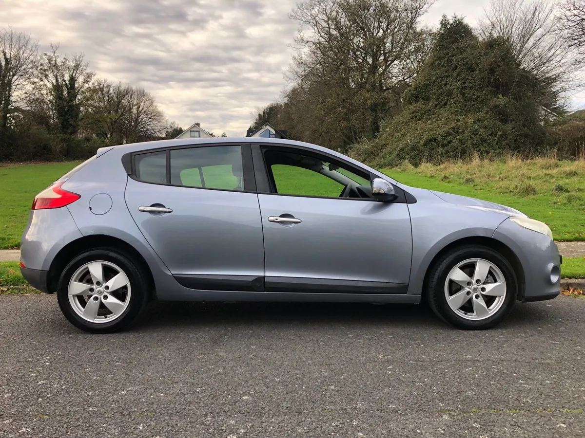 Renault Megane 1.9 DCI Dynamique TOT T - Image 4