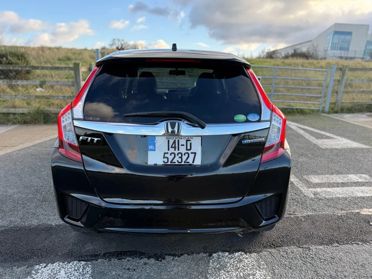 141 Honda fit jazz Hybrid 1.5 Fresh Import & NCT - Image 4