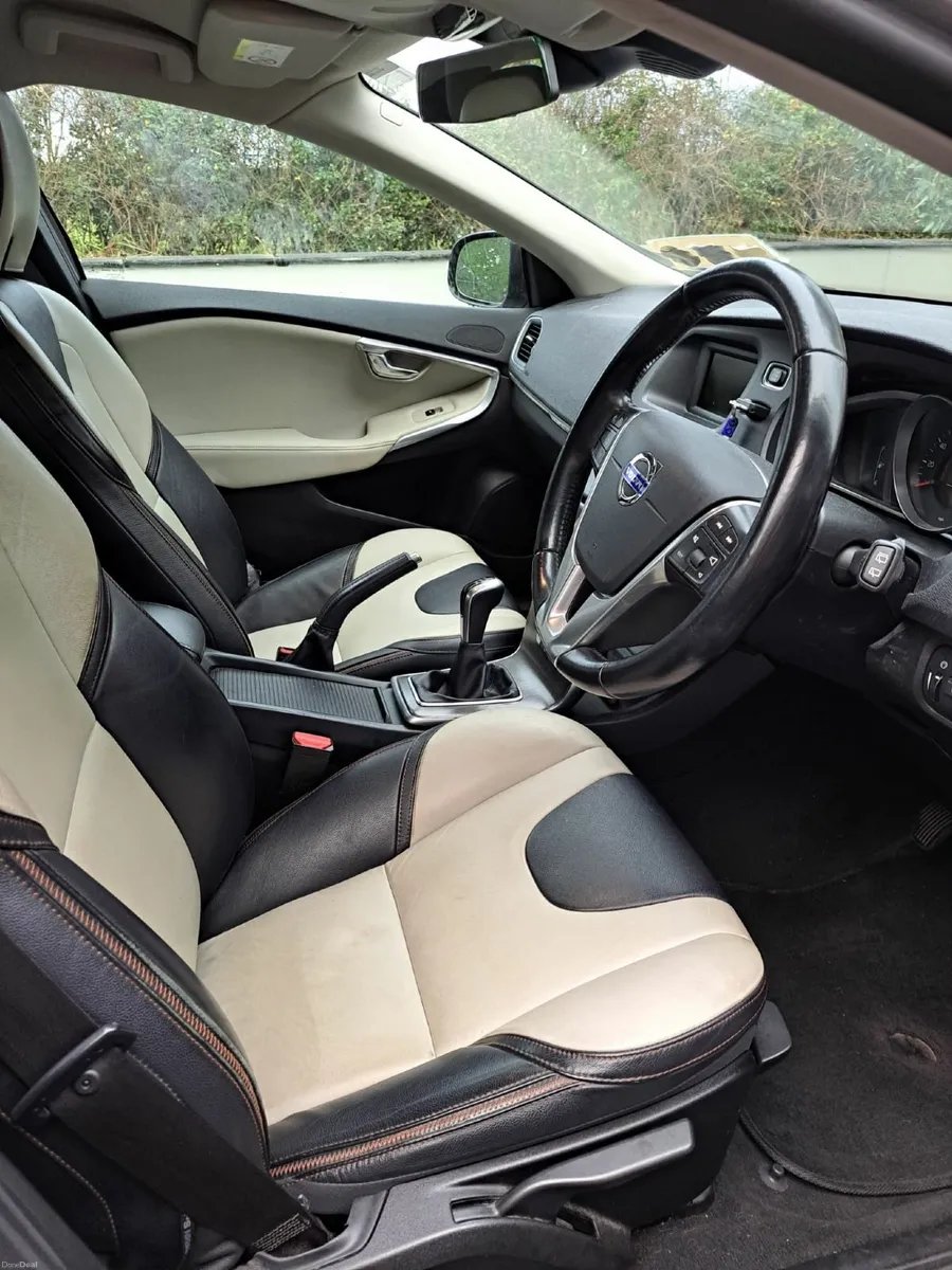 Volvo V40 2014 - Image 3