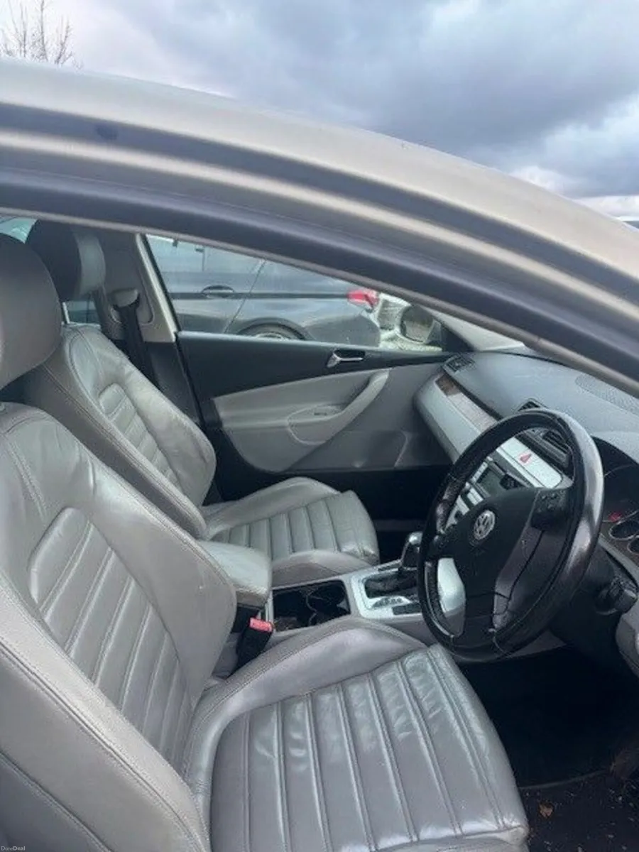 Volkswagen Passat 2008 - Image 4