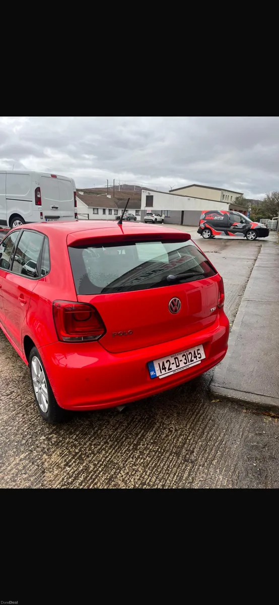 2014 VOLKSWAGEN POLO AUTOMATIC FREE DELIVERY - Image 2