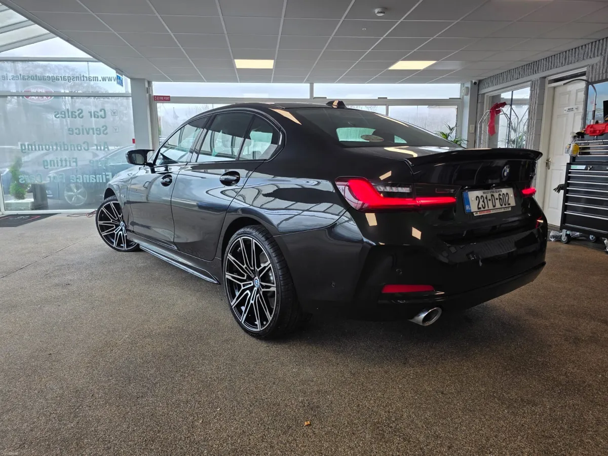 BMW 3-Series 2.0 S3SI Auto Petrol plug in 2023 - Image 4