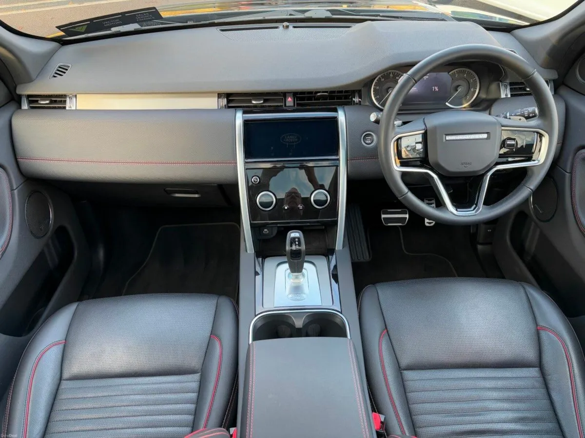 Land Rover Discovery Sport SUNROOF P300E R-DYNAMIC - Image 2