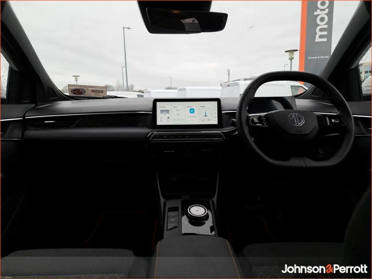MG MG3 HYBRID AUTOMATIC / DEMONSTRATOR MODEL / SAV - Image 4