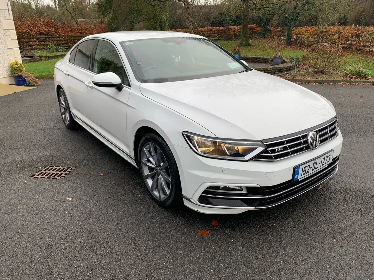 Volkswagen Passat R-Line Highline - Image 1