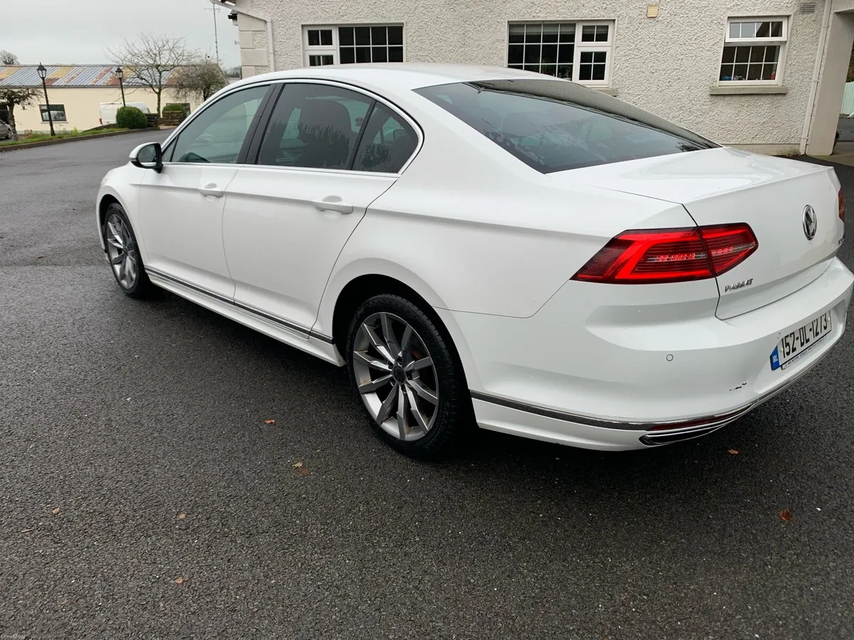 Volkswagen Passat R-Line Highline - Image 3