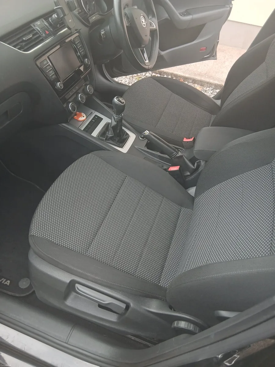 Skoda Octavia 2015 - Image 3