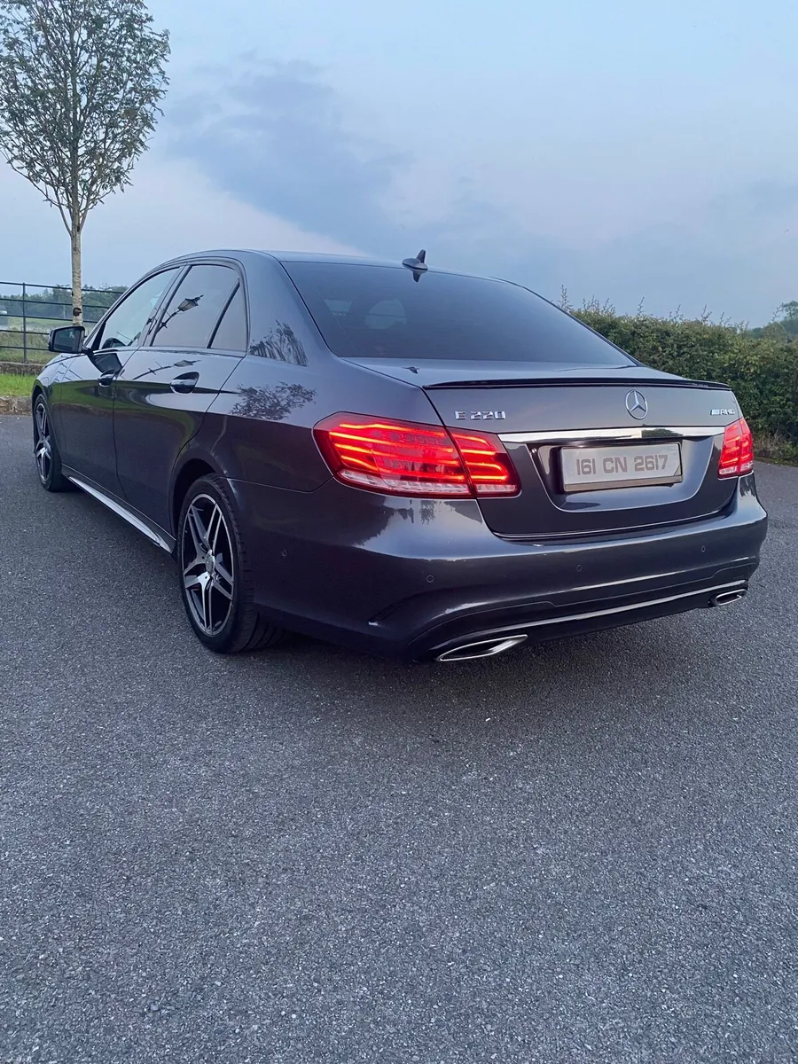 Mercedes E220 AMG - Image 4