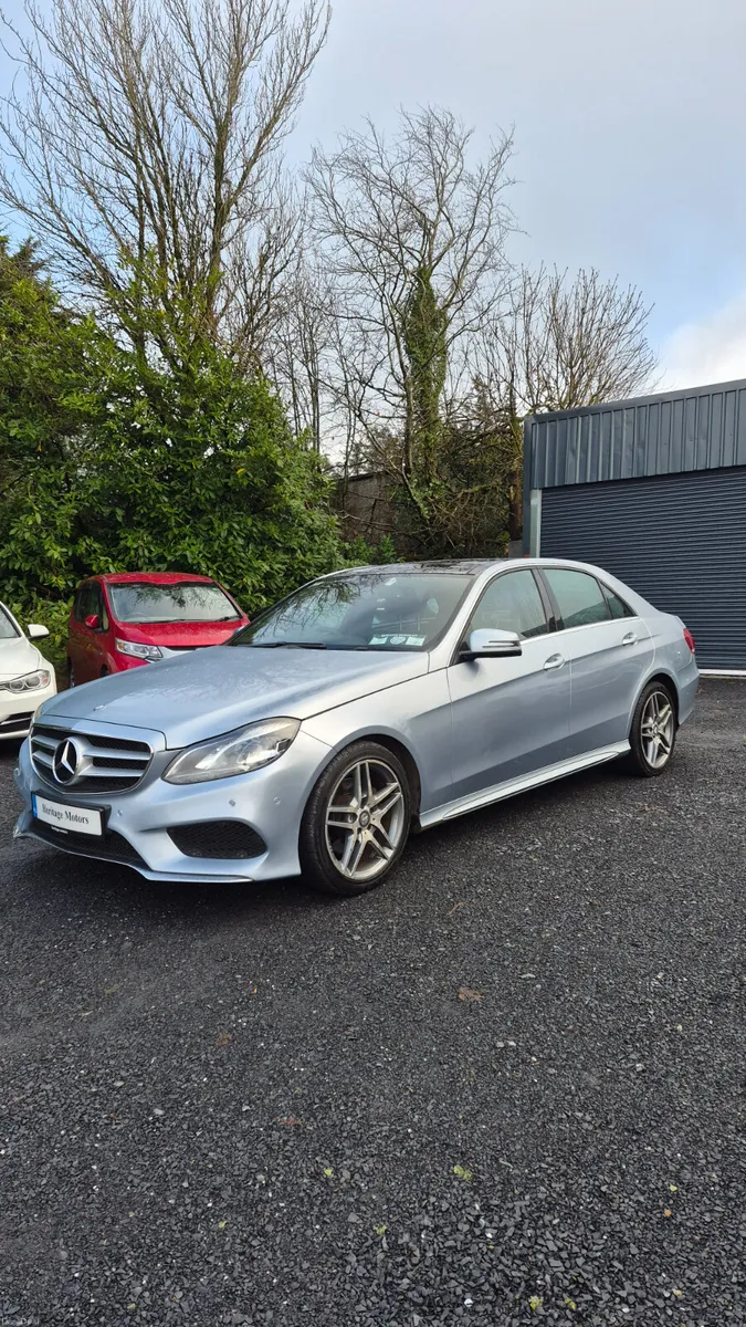 Mercedes-Benz E-Class 2015 AMG BLUETEC - Image 3