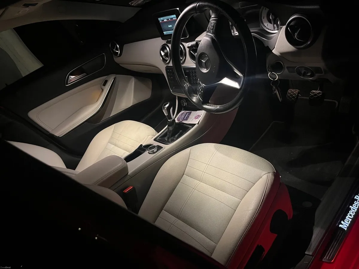 Mercedes-Benz A-Class 2015 - Image 4