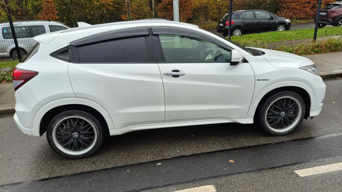 Honda Vezel - Image 1