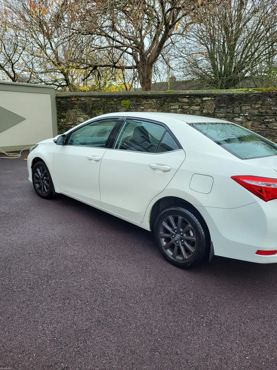 Toyota Corolla 2015 - Image 4