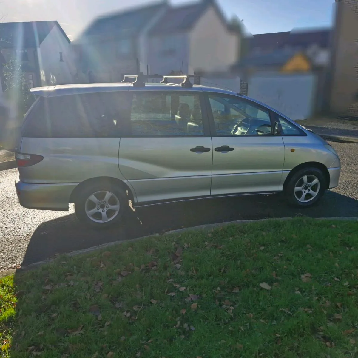 Toyota Estima - Image 4