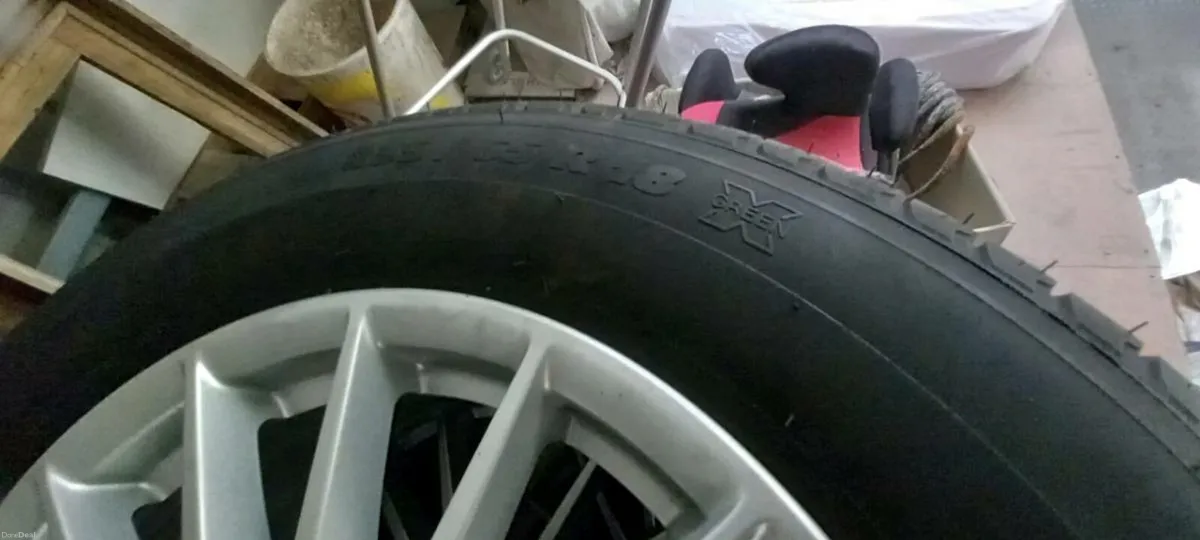 Brand new Michelin tyres, 235/65/18, with alloys