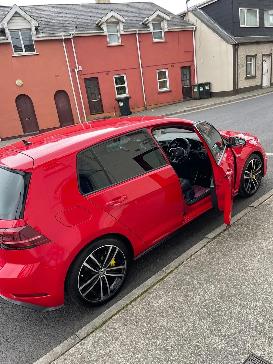 Volkswagen Golf 2017 - Image 2