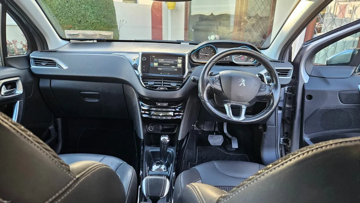 2017 Peugeot 2008 1.2 Automatic Petrol - Image 4