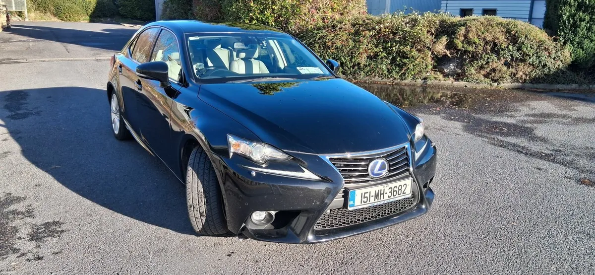 Lexus IS 300h 2.5l 2015, HYBRYD HEALTY CHECK PASS - Image 1