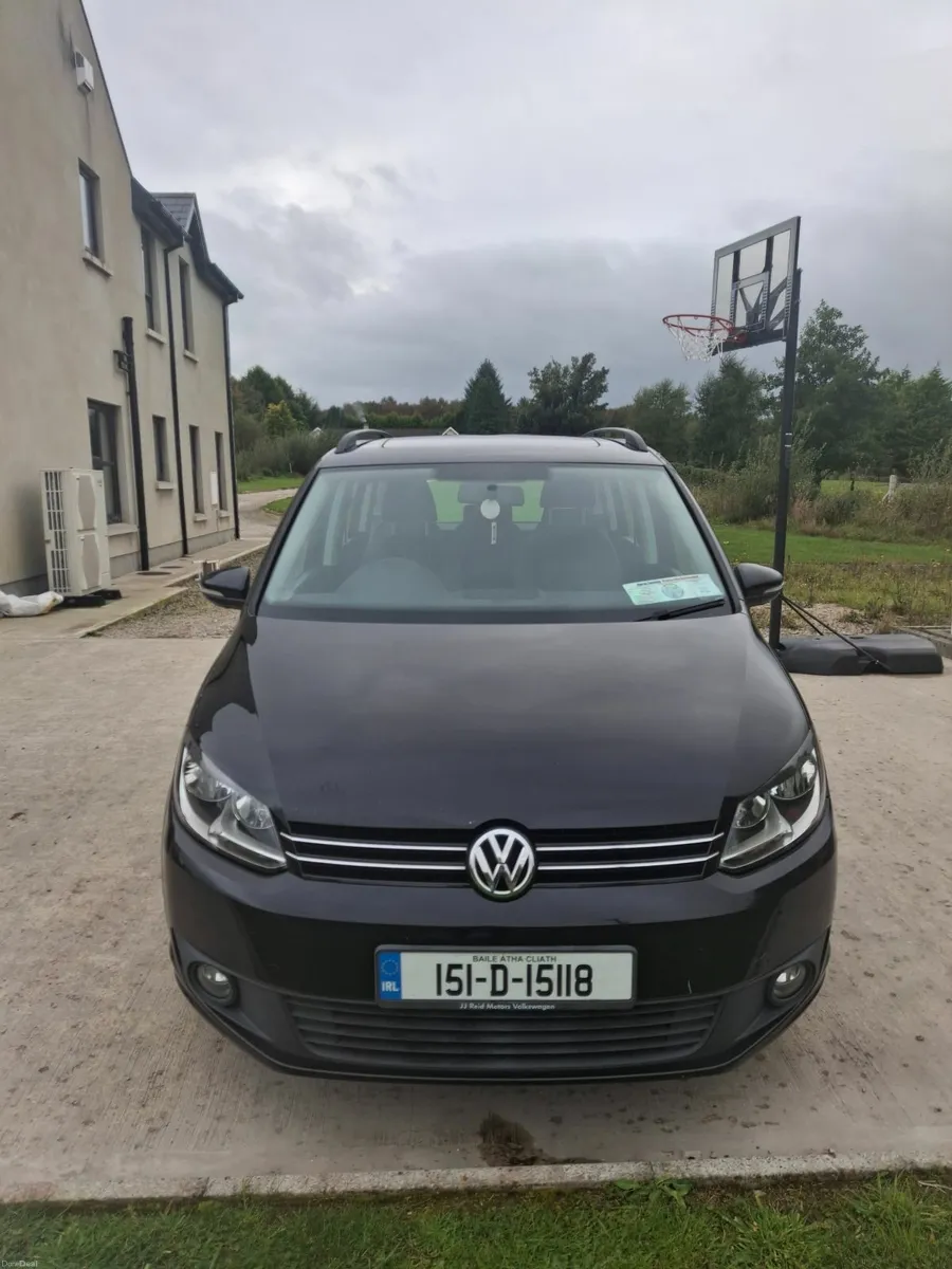 Volkswagen Touran 2015 - Image 1