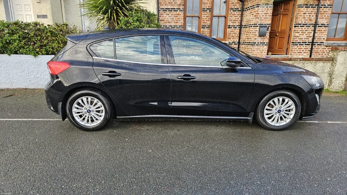 Ford Focus 1.0l 125PS Titanium (reduced price) - Image 1