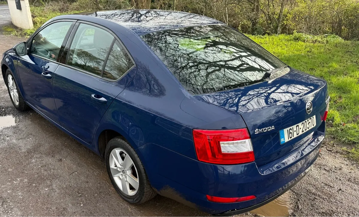 Skoda Octavia 2016 Automatic - Image 2