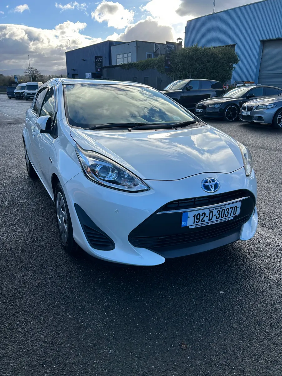 Toyota Aqua - Image 2