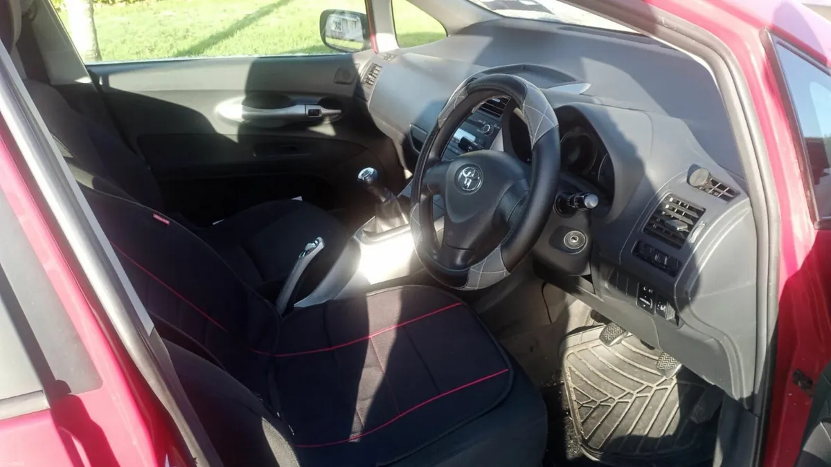 Toyota Auris 2007 - Image 3