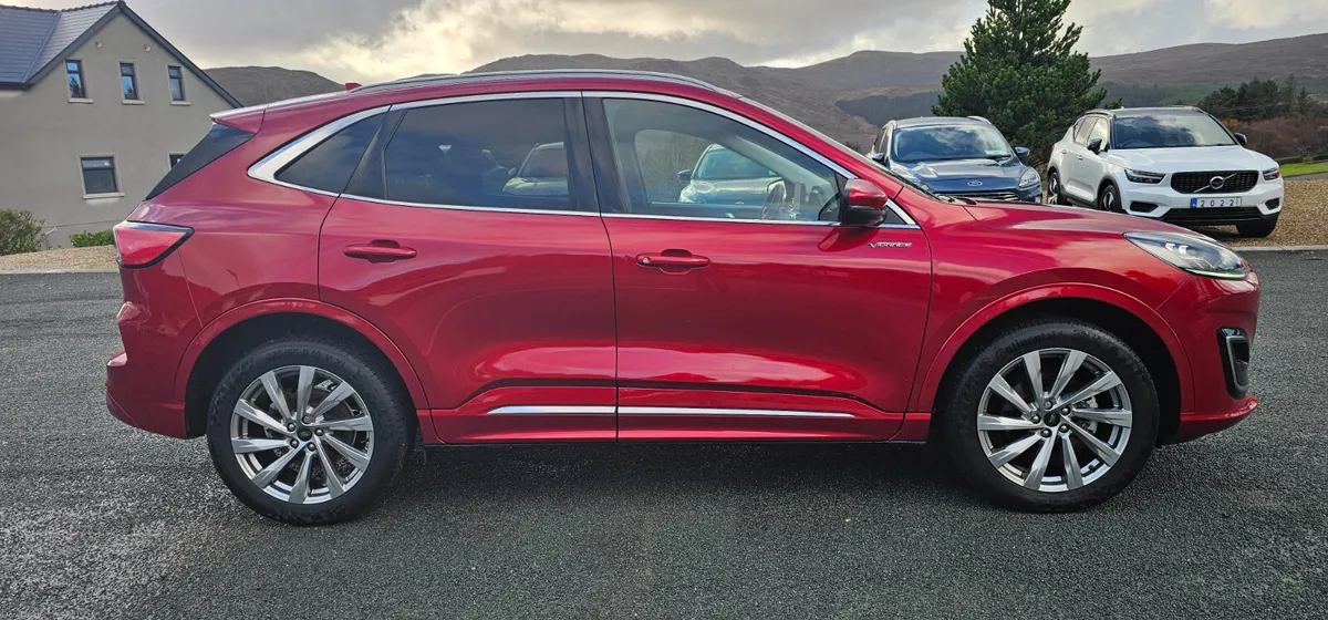 Ford Kuga Vignale PHEV Plug-in Hybrid 2023 - Image 3