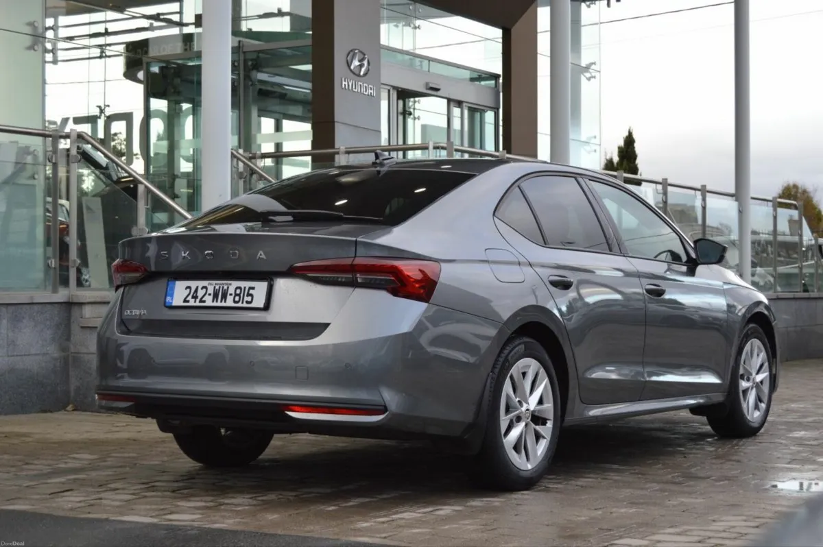 Skoda Octavia Selection 1.5TSI 115HP Low Mileage - Image 4