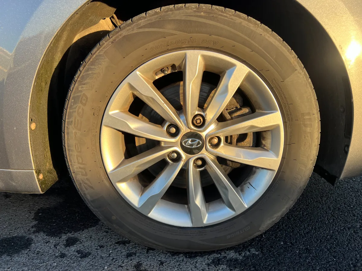 2016 Hyundai i40 SE Nav 1.7 CRDI - Estate - Image 5