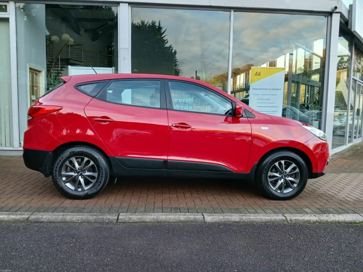Hyundai ix35 1.7 Diesel Comfort , Red, Very Clean. - Image 3