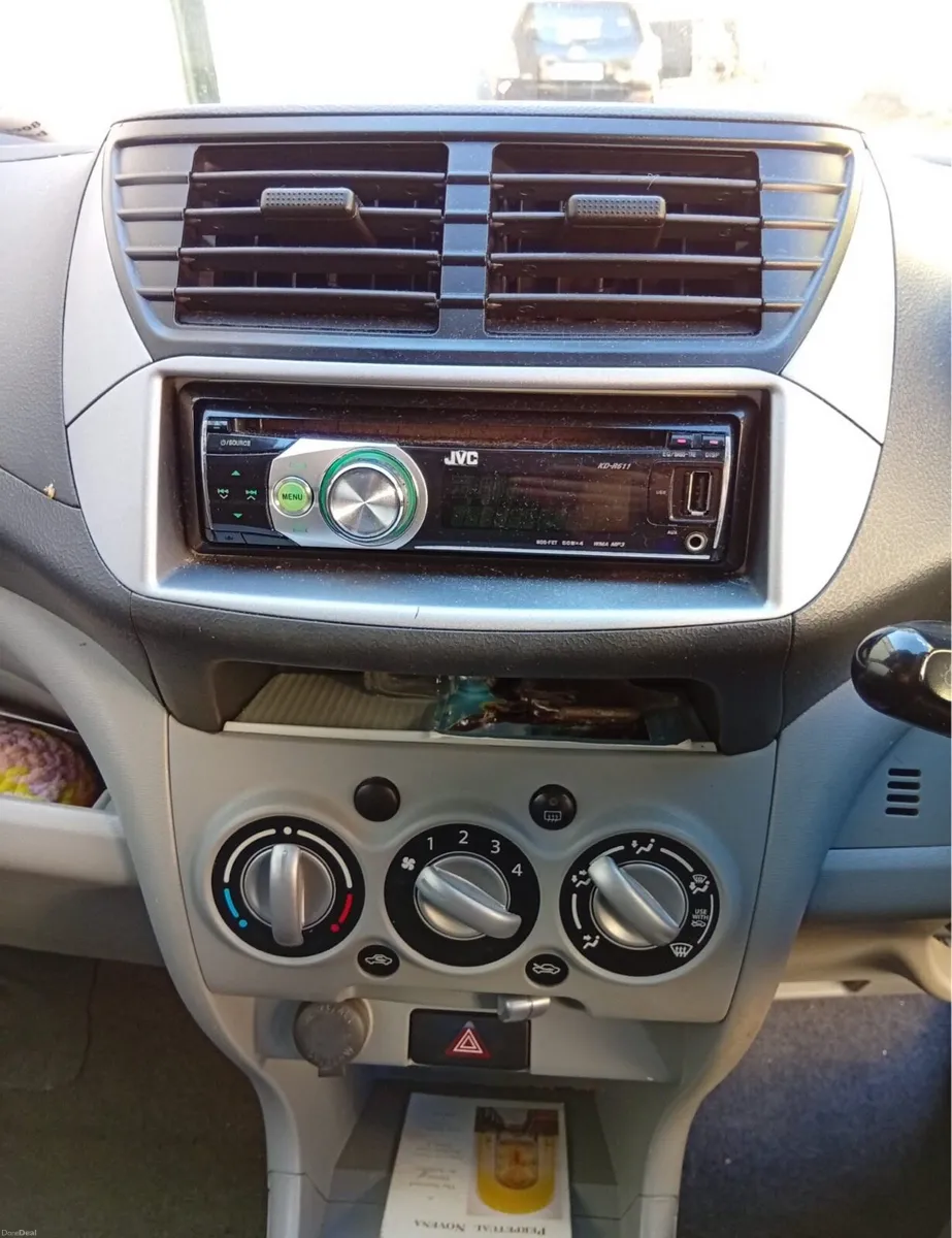 Nissan pixo - Image 3