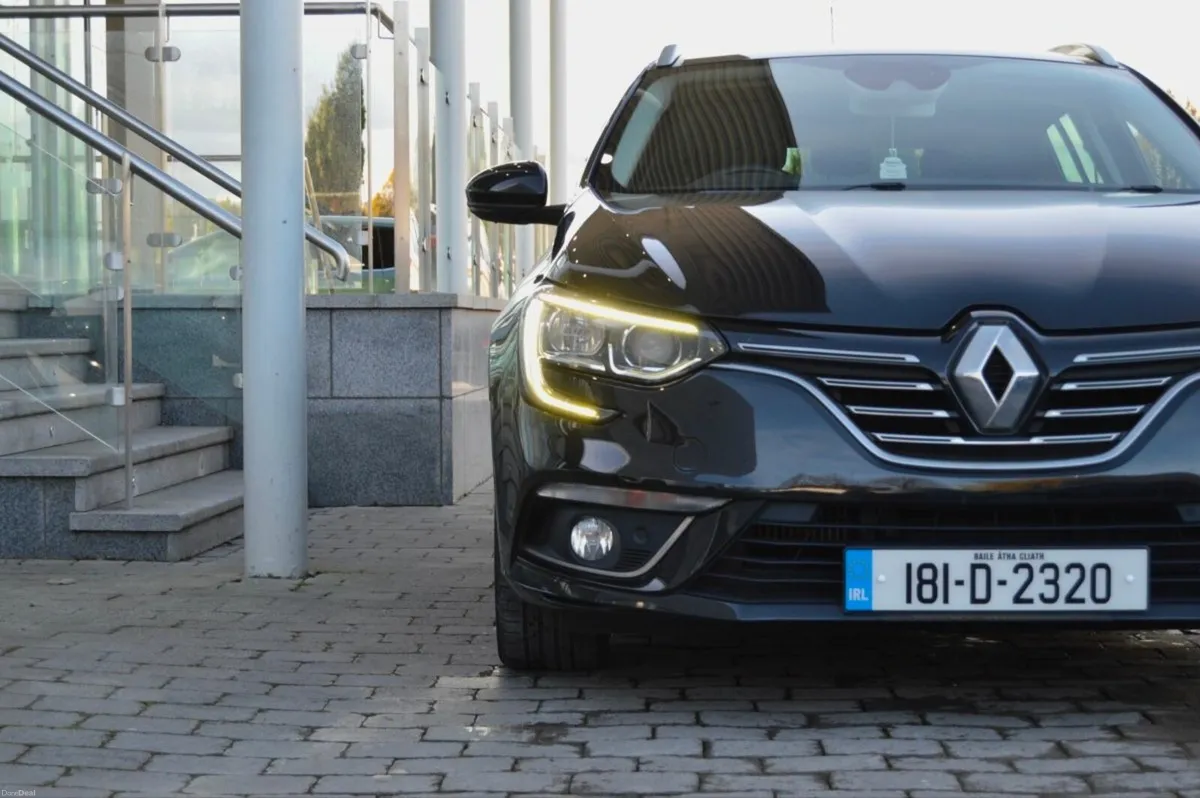 Renault Megane 1.5 dCi 110 DYNAMIQUE NAV - Image 4