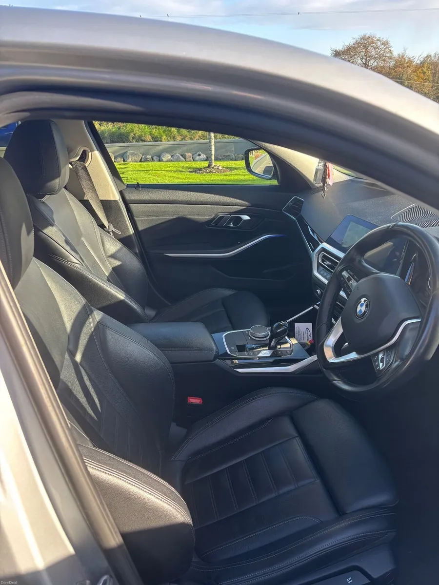 BMW 3-Series 2020 - Image 3