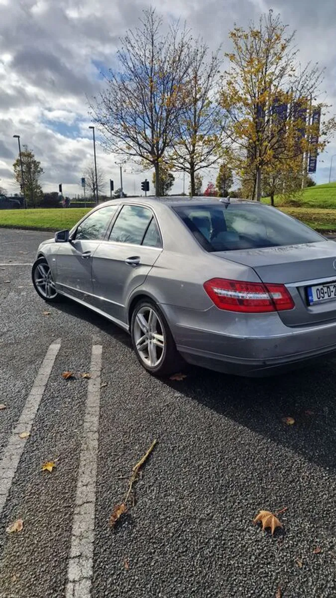 2009 Mercedes-benz E-class - Image 4