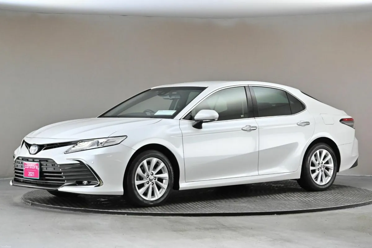 Toyota Camry 2.5 HYBRID **REVERSE CAM**PEARL PAINT - Image 4