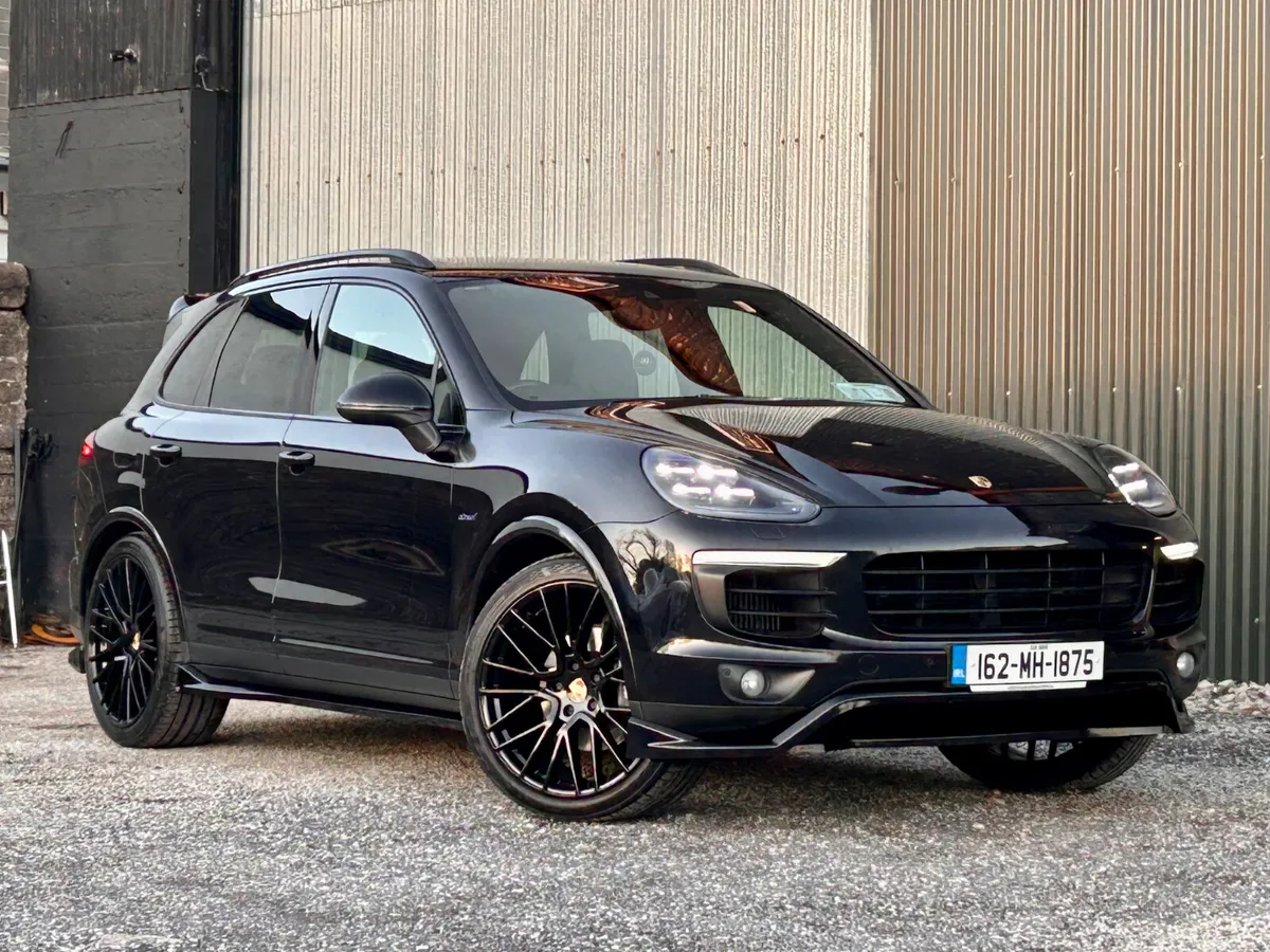 Porsche Cayenne 2016 Platinum Edition - Image 2