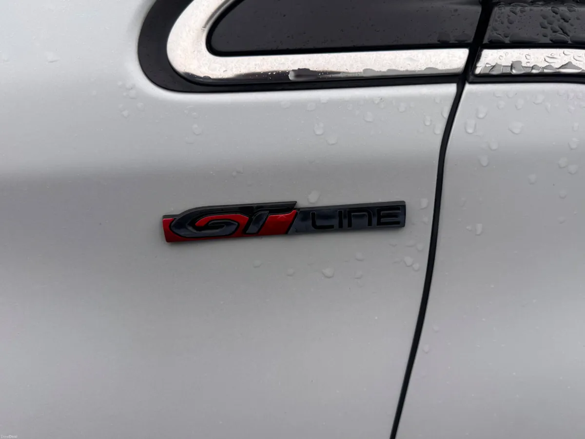 17 PEUGEOT 208 1.2 Auto GT LINE - Image 4