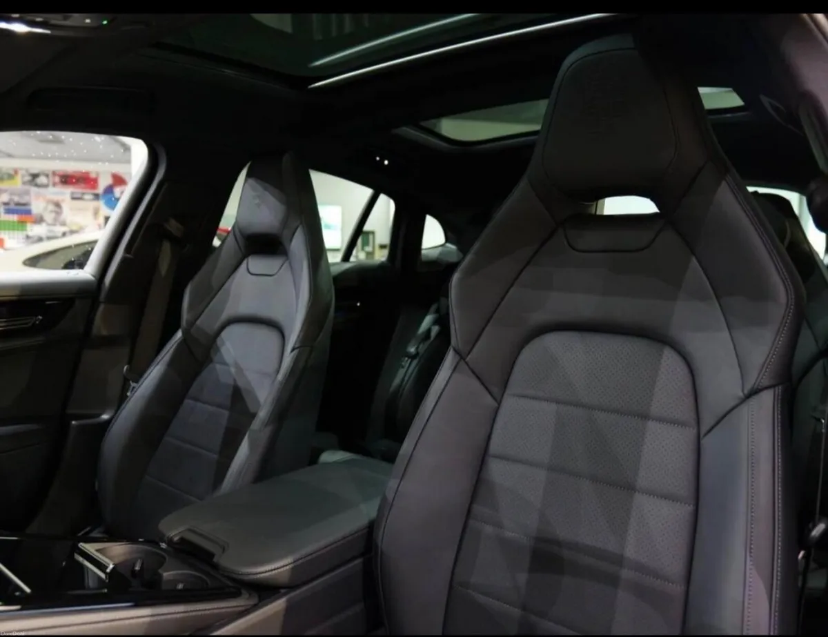 Porsche Panamera 2025 - Image 3