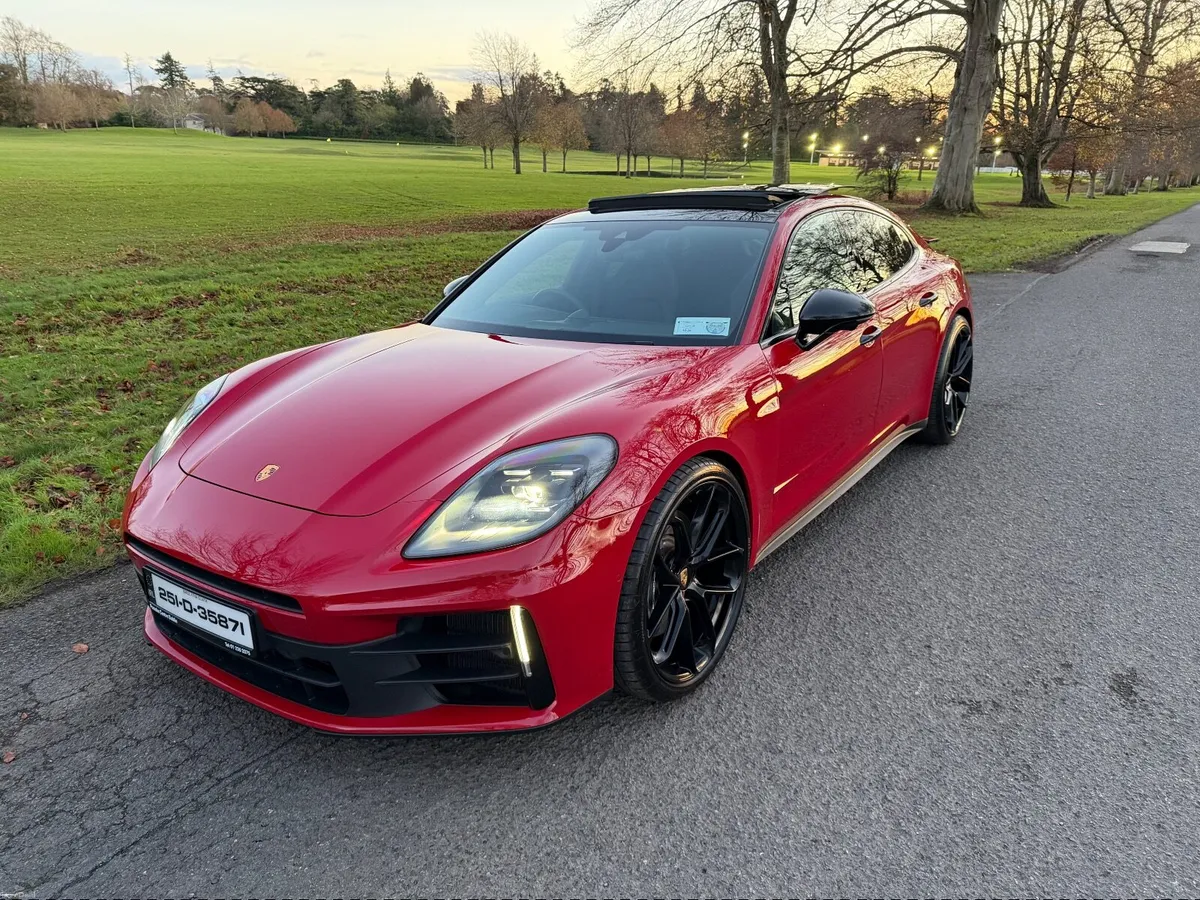 Porsche Panamera 2025 - Image 1