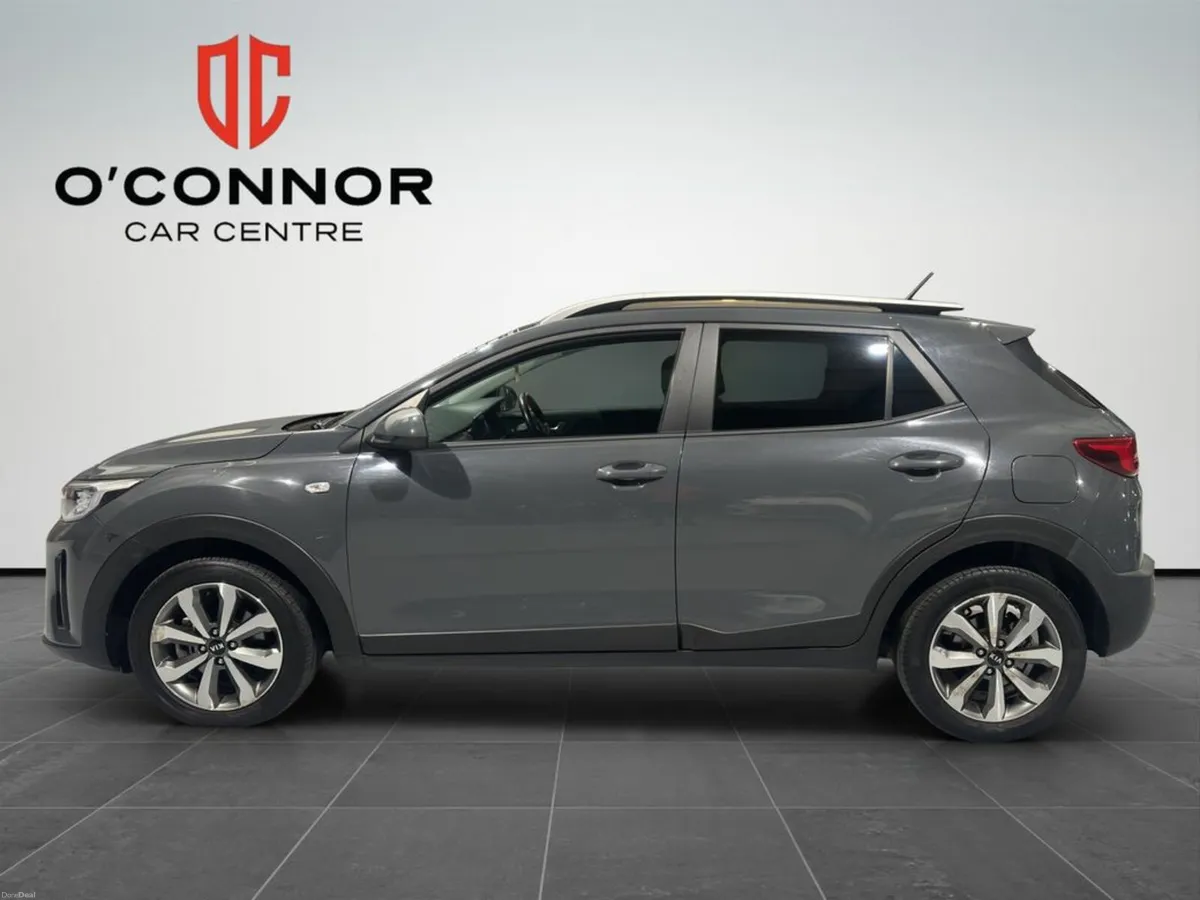 Kia Stonic Runs on petrol… and pure charm. - Image 2