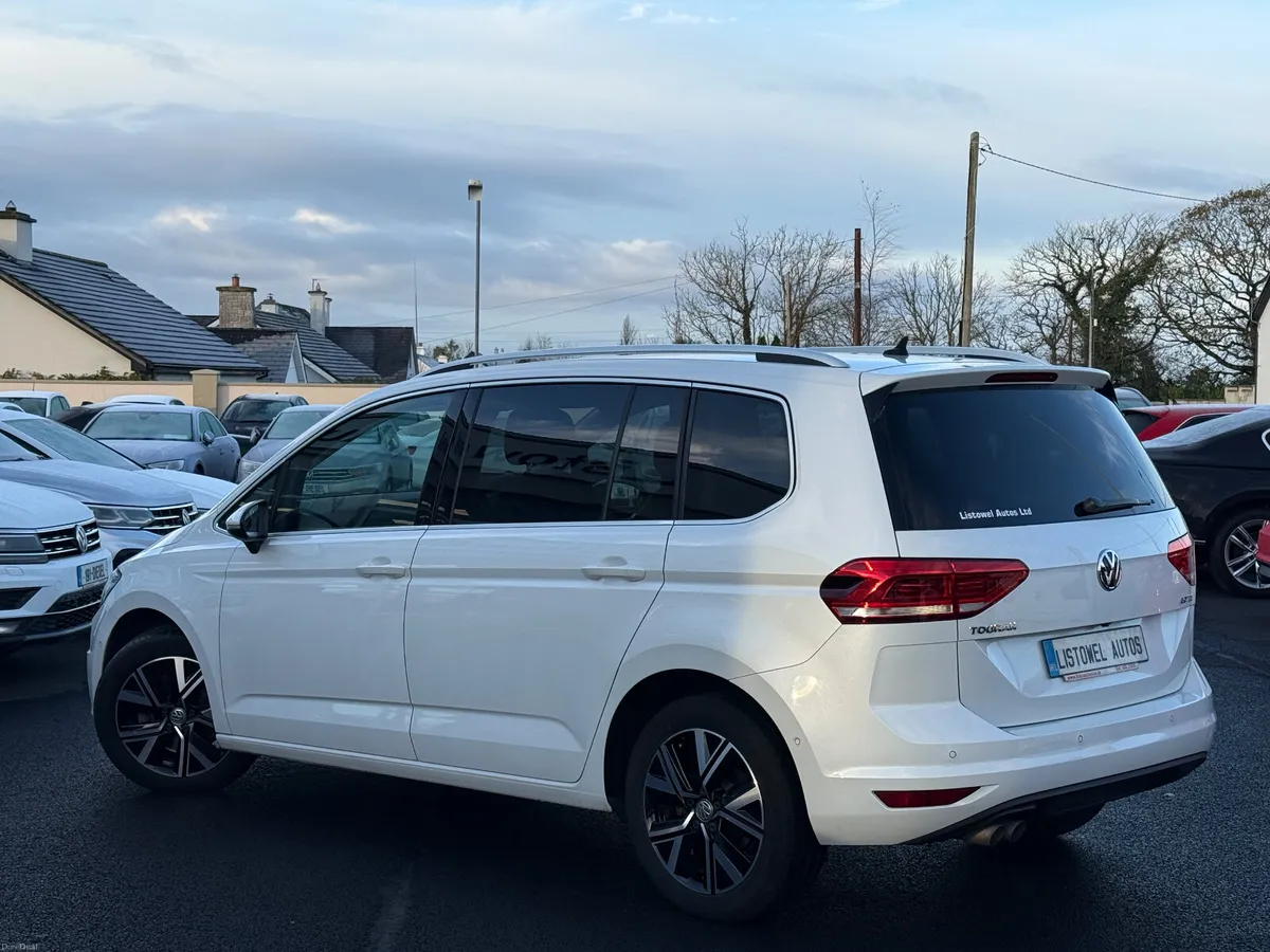 7 SEATER** 202 VW TOURAN HIGHLINE  2.0TDI 150BHP - Image 3