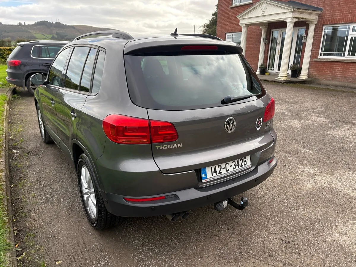 142 VW Tiguan 2.0 TDi with only 57kms - Image 4